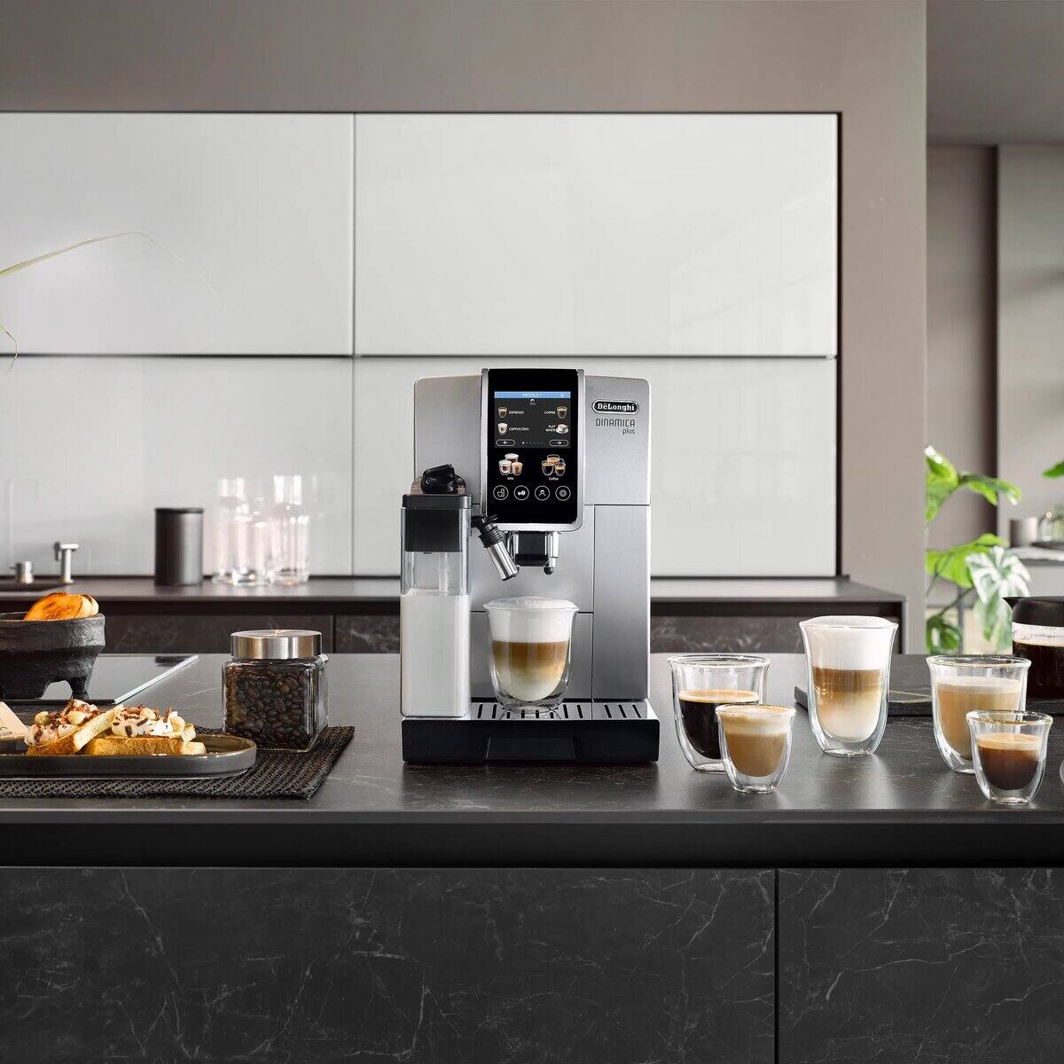 De'Longhi Dinamica Plus Argent Noir, vue 2. Photo officielle De'Longhi.